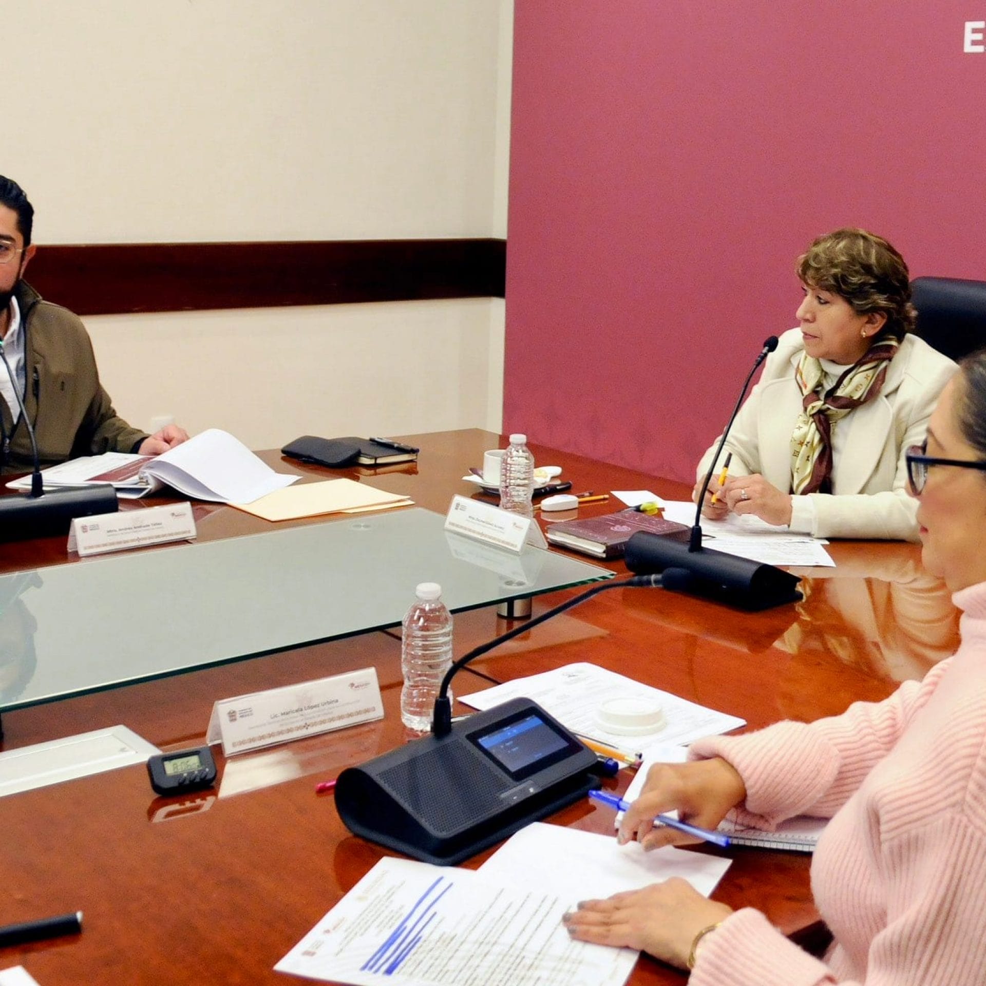 nxnoticias.com-delfina-da-golpe-de-autoridad