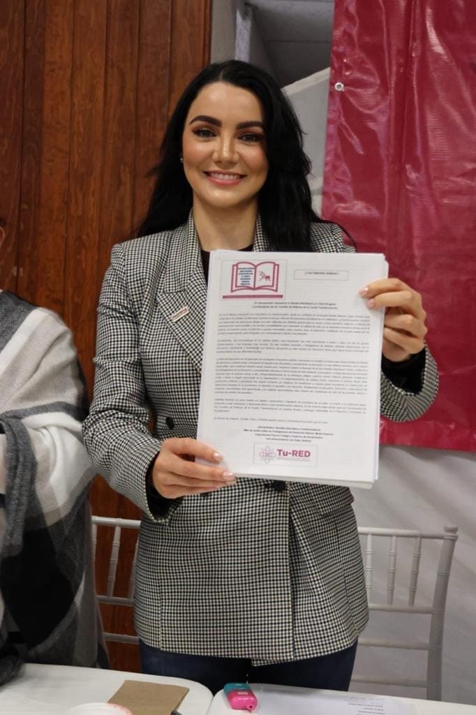 nxnoticias.com-manifiestan-docentes-de-azcapotzalco-apoyo-a-claudia-clara-y-gabriela