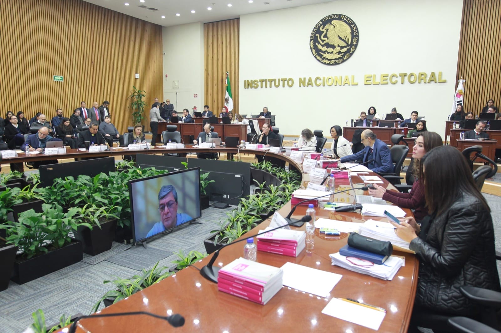 nxnoticias.com-ordena-ine-bajar-ejemplar-de-la-revista-siempre-que-insultaba-a-claudia