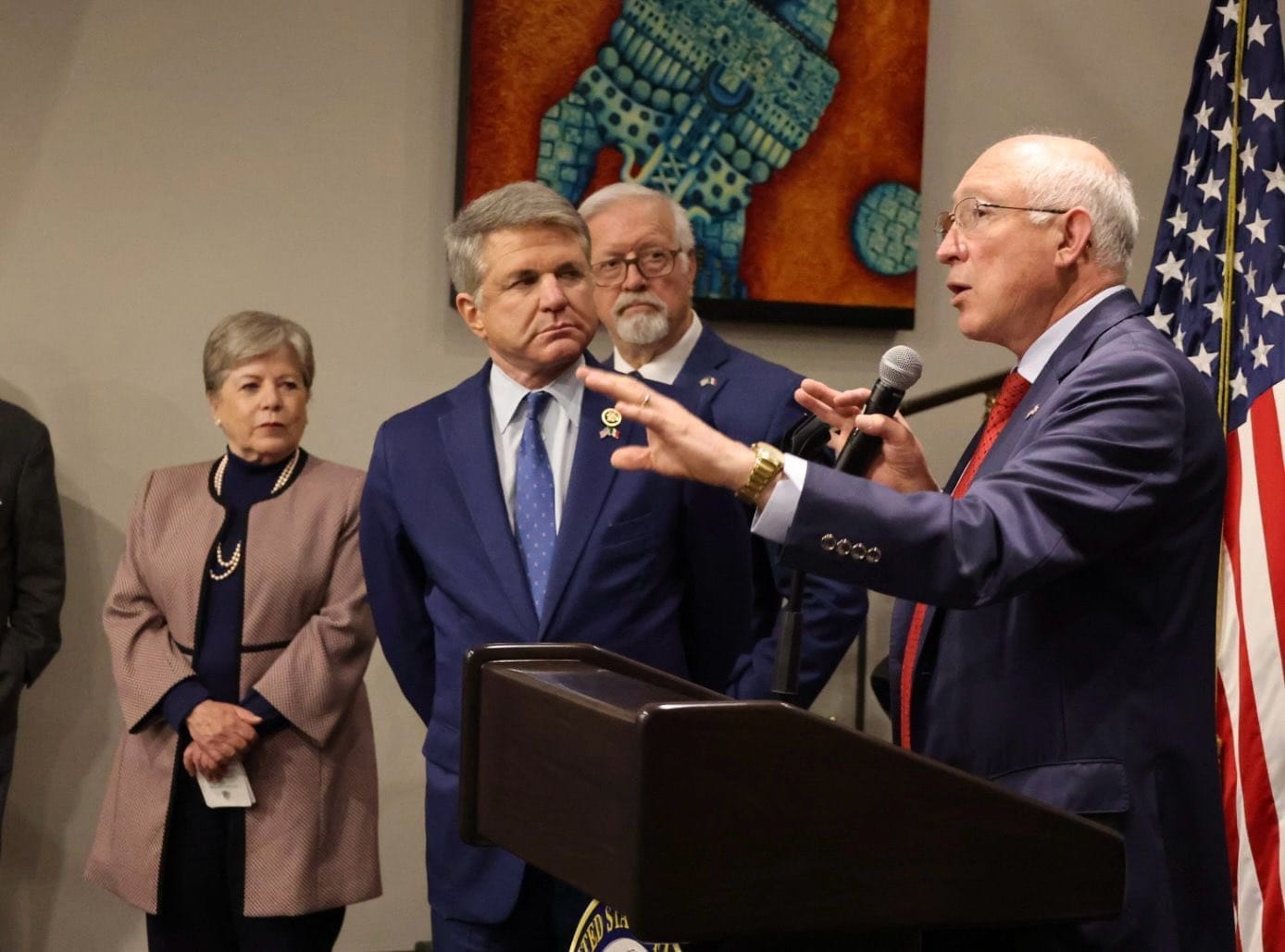 nxnoticias.com-anuncia-ken-salazar-que-mexico-y-eua-pactaron-desarticular-organizaciones-criminales-dedicadas-al-trafico-de-personas