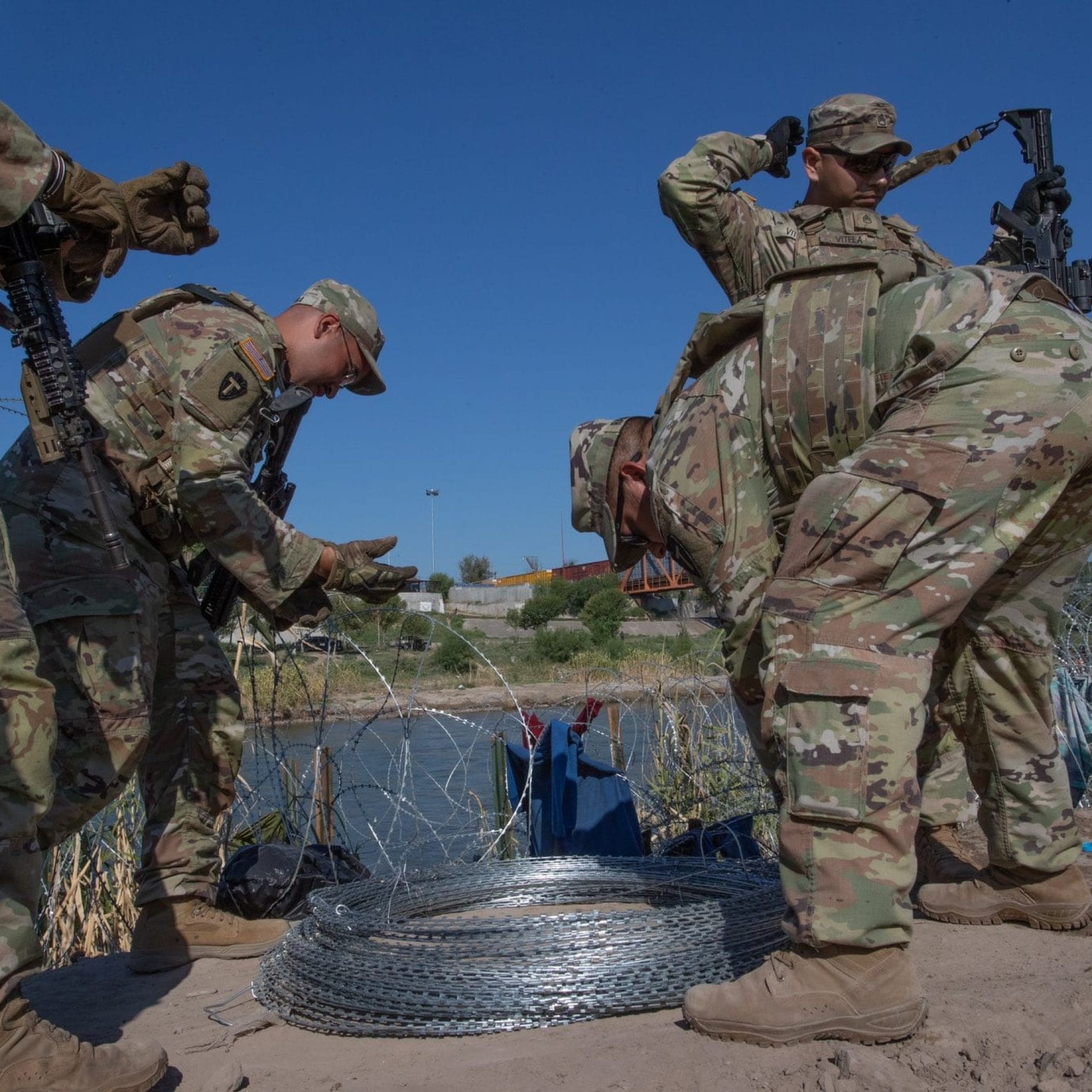 nxnoticias.com-gobernador-de-texas-impide-cortar-alambre-de-puas-a-administracion-biden