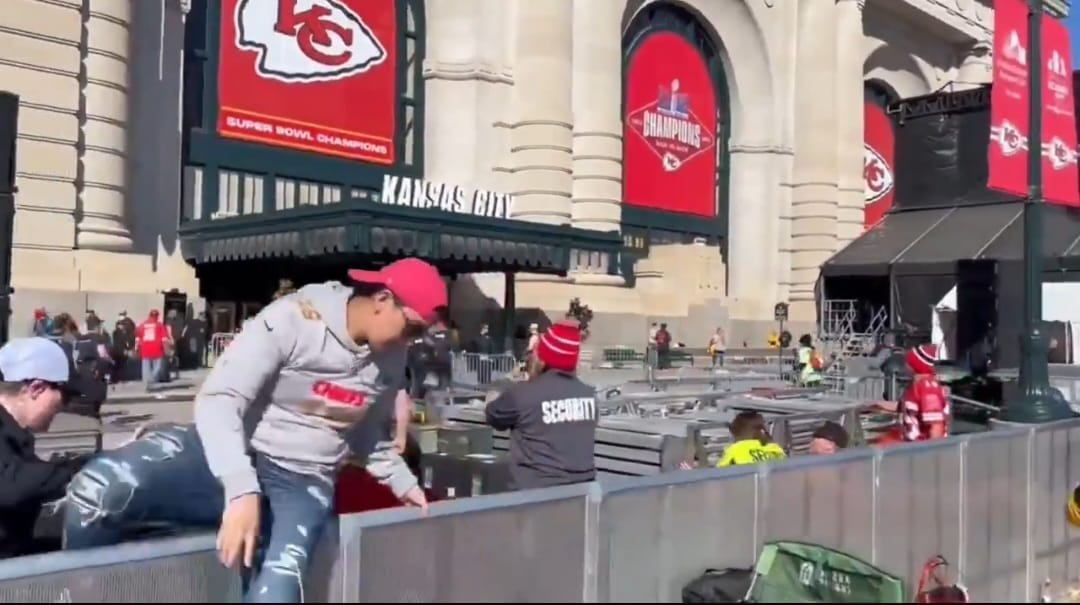 nxnoticias.com-balacera-en-festejo-de-los-chiefs-habria-sido-por-una-disputa