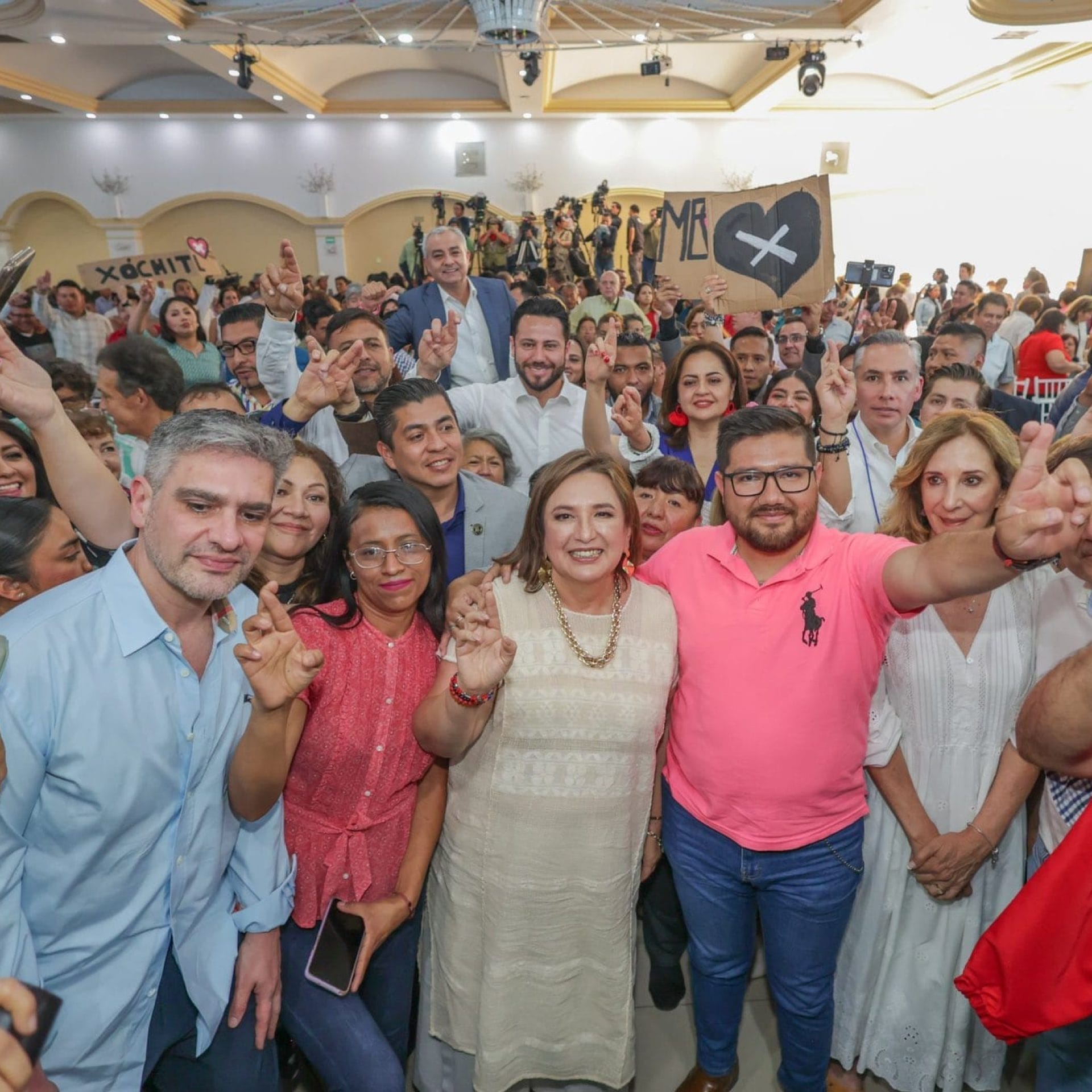 nxnoticias.com-acusa-xochitl-que-amlo-lucro-con-ayotzinapa