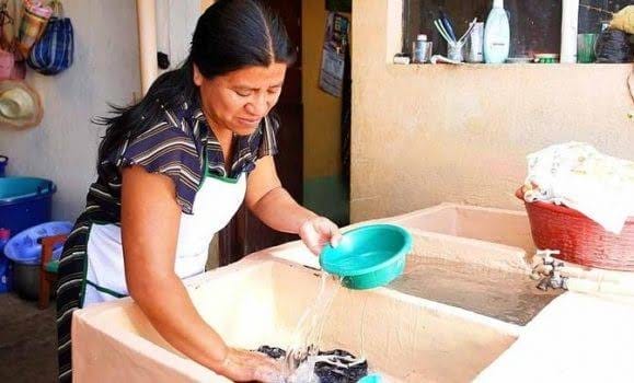 nxnoticias.com-destaca-la-onu-que-en-mexico-las-mujeres-dedican-12-horas-mas-que-los-hombres-en-labores-domesticas-y-de-cuidado