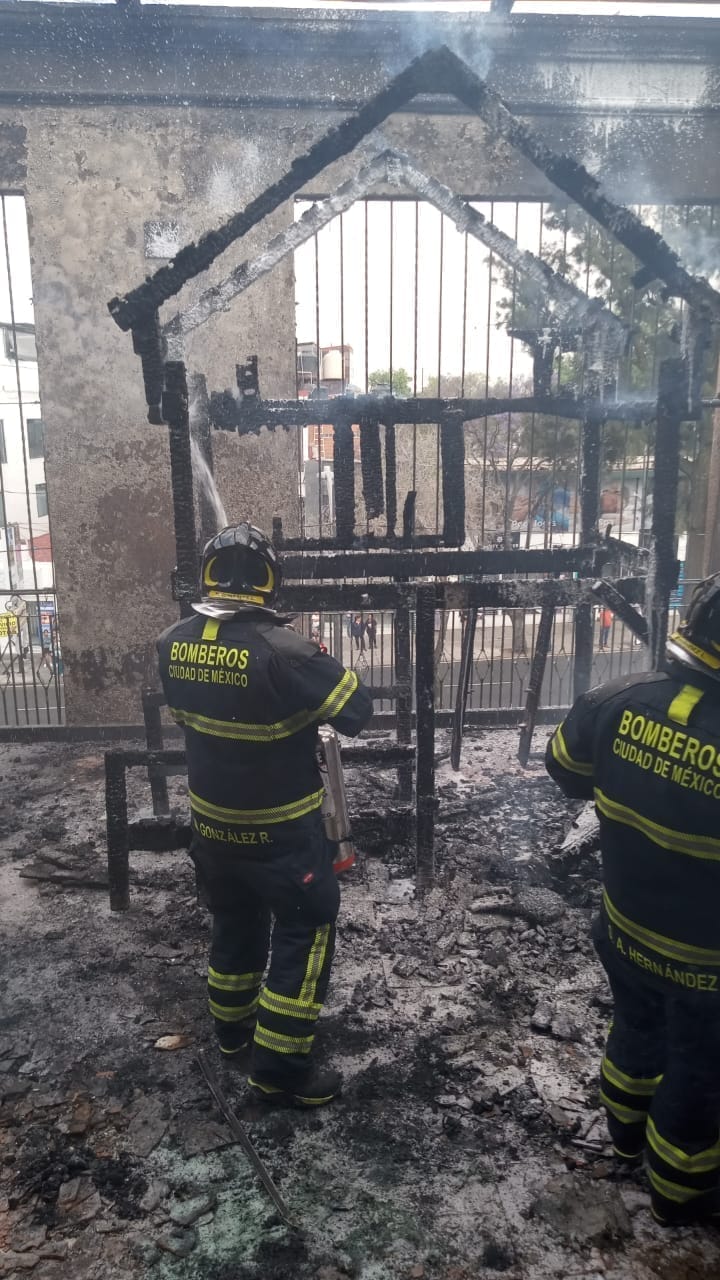 nxnoticias.com-sofocan-incendio-el-restaurante-de-comida-mexicana-enrique-de-la-cdmx-no-hay-lesionados