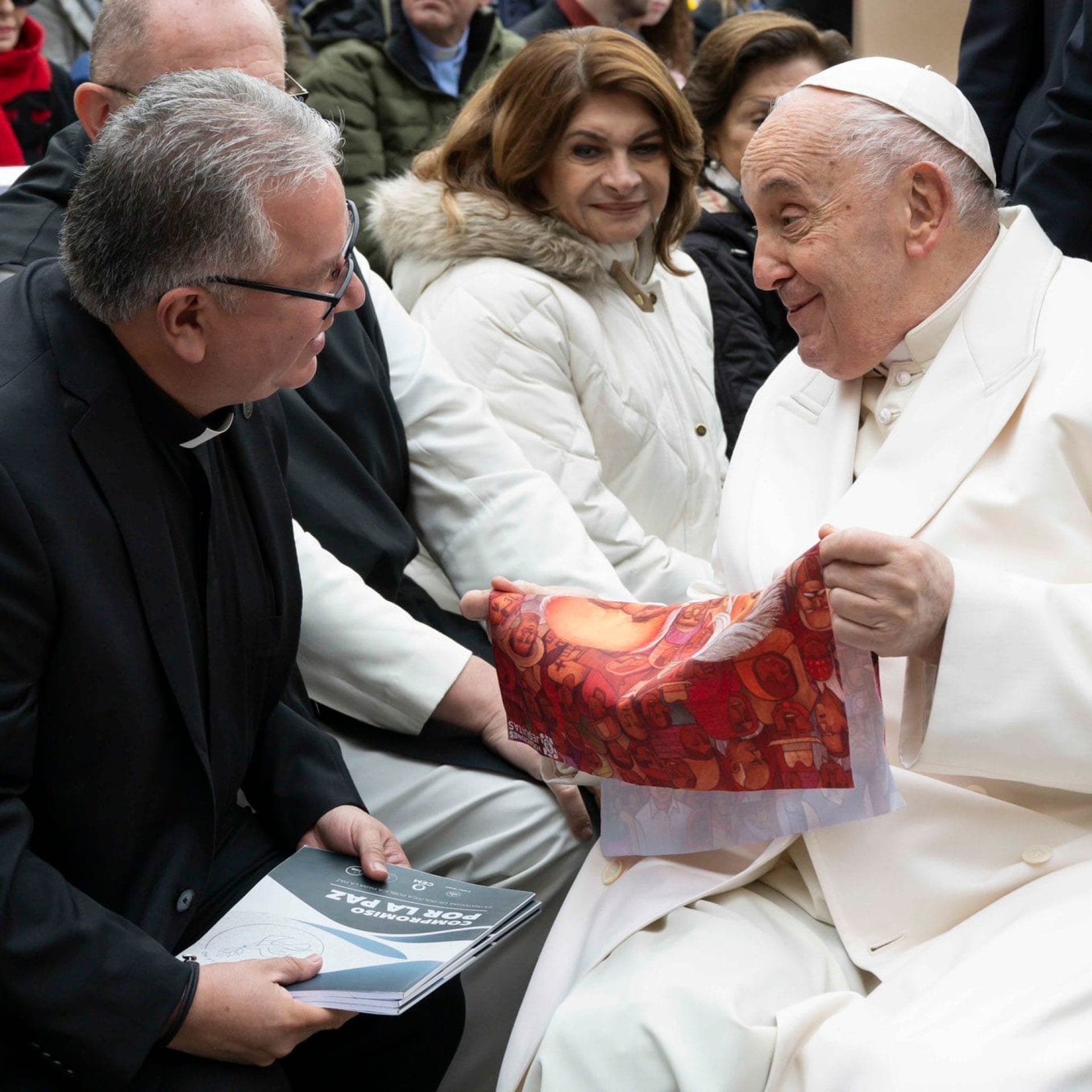 nxnoticias.com-recibe-el-papa-francisco-el-compromiso-por-la-paz-firmado-por-claudia-xochitl-y-maynez