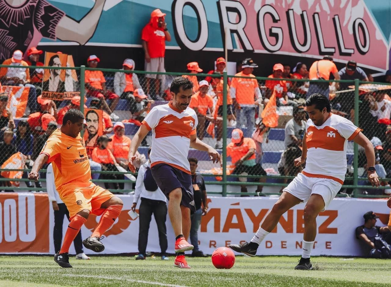 nxnoticias.com-visita-maynez-tepito-y-se-avienta-cascarita