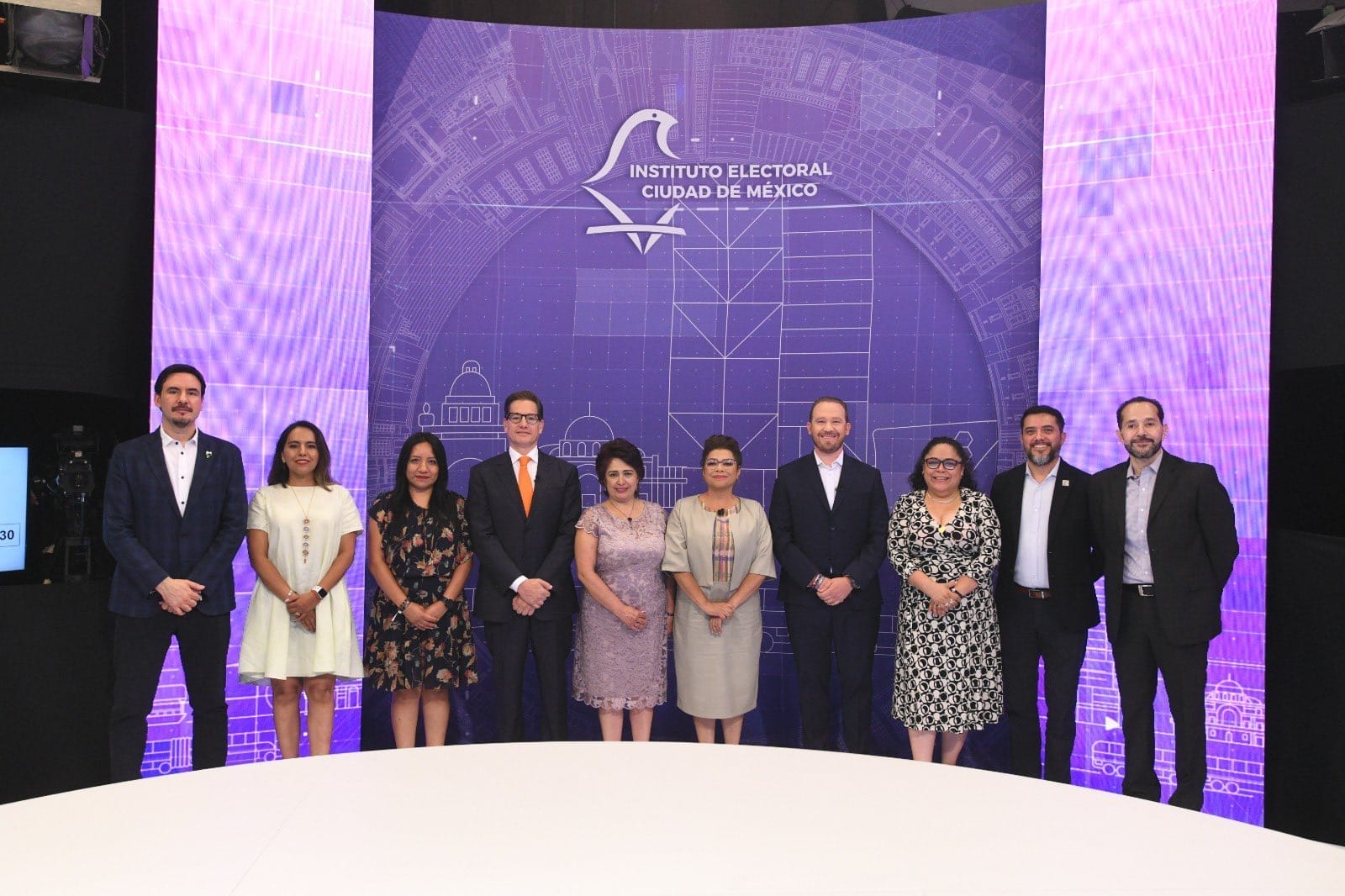 nxnoticias.com-entre-acusaciones-y-propuestas-transcurre-el-ultimo-debate-chilango