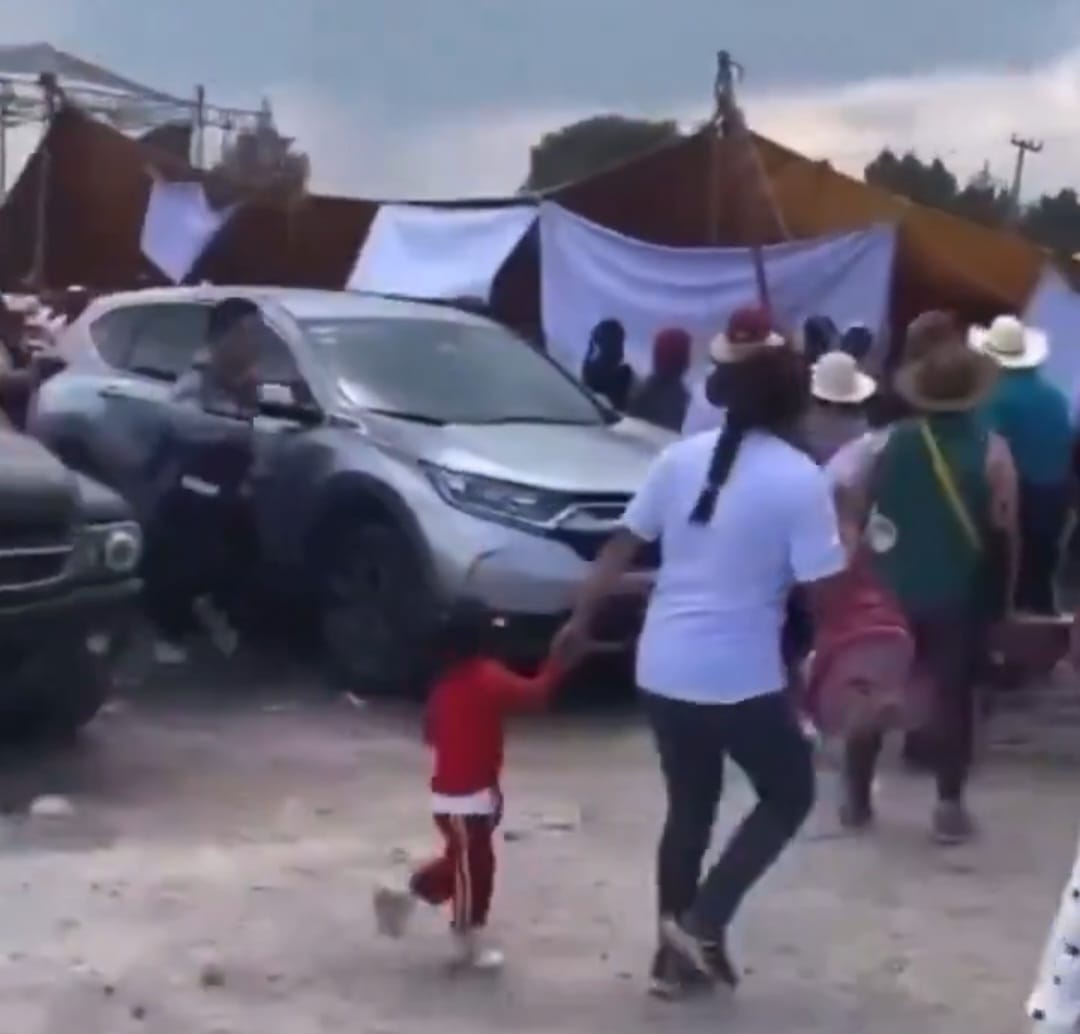 nxnoticias.com-reportan-al-menos-39-heridos-durante-caida-de-lona-en-evento-de-candidato-de-morena-a-la-alcaldia-xonacatlan-en-el-edomex