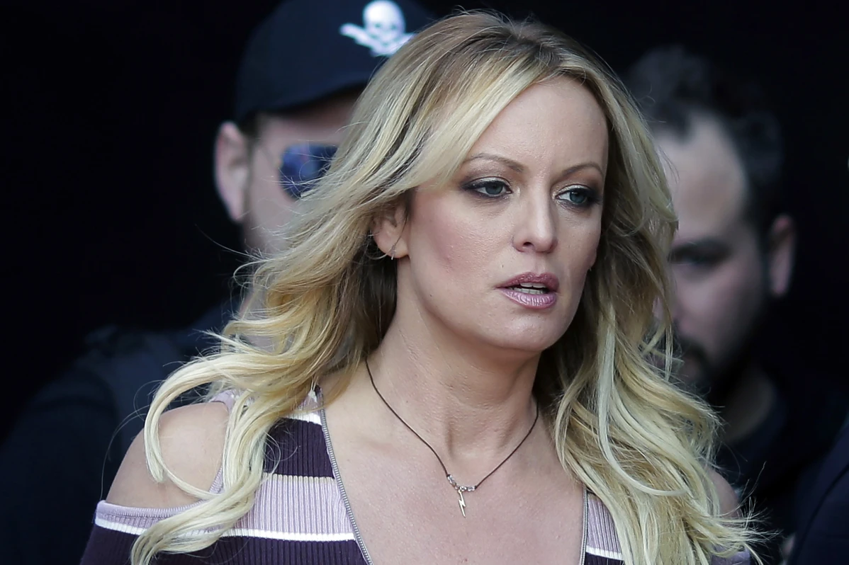 nxnoticias.com-testifica-la-actriz-porno-stormy-daniels-en-el-juicio-de-trump
