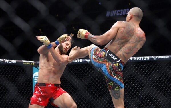 nxnoticias.com-alex-pereira-noqueo-a-jiri-prochazka-en-el-combate-estelar-de-ufc