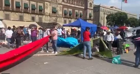 nxnoticias.com-cnte-retira-planton-de-la-plancha-del-zocalo-de-la-cdmx-tras-recibir-respuesta-a-sus-demandas