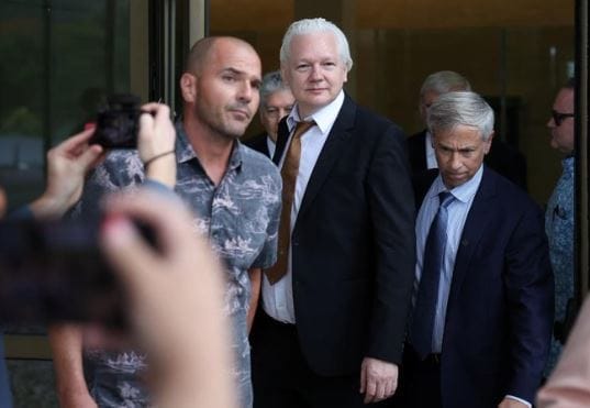 nxnoticias.com-julian-assange-se-declara-culpable-pero-queda-en-libertad