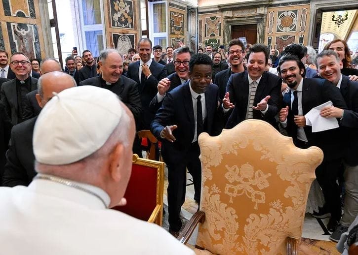 nxnoticias.com-ustedes-tienen-el-poder-de-difundir-serenidad-y-sonrisas-papa-francisco-a-comediantes