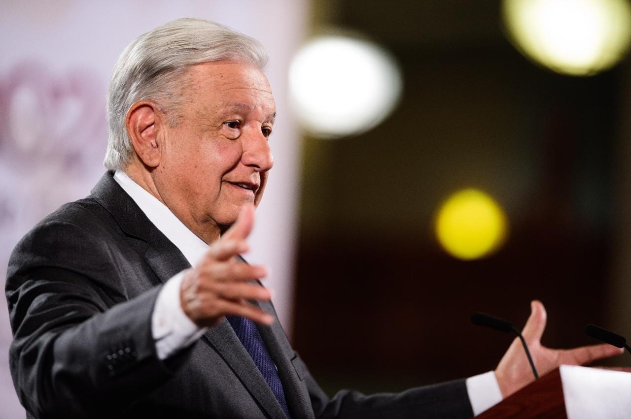 nxnoticias.com-amlo-presume-logros-de-su-gobierno-como-entregar-la-banda-presidencial-a-una-mujer