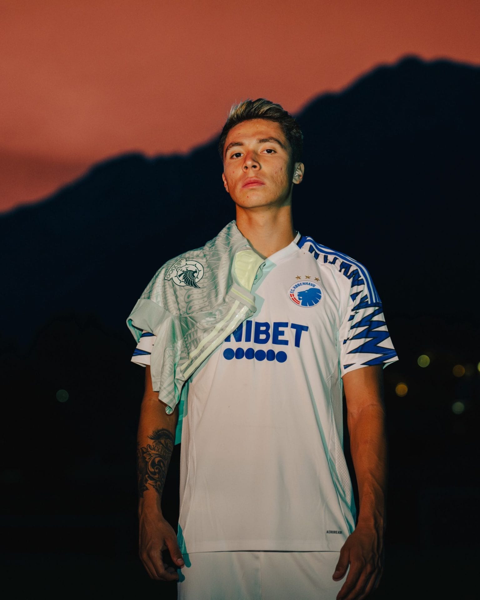 nxnoticias.com-el-fc-copenhague-ya-anuncio-a-huescas-como-su-jugador