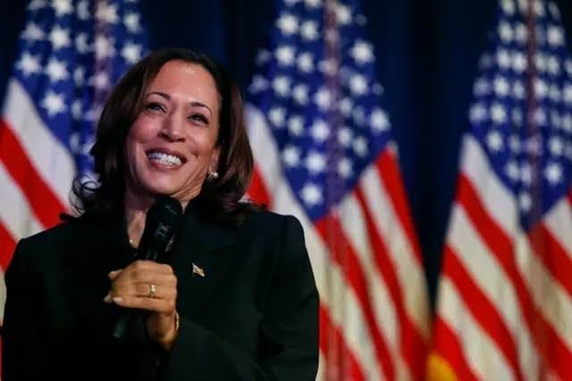 nxnoticias.com-kamala-harris-a-un-punto-de-donald-trump-segun-encuesta