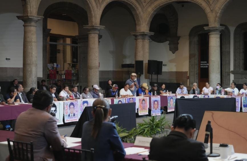 nxnoticias.com-sheinbaum-promete-no-olvidar-a-los-43-normalistas-de-ayotzinapa