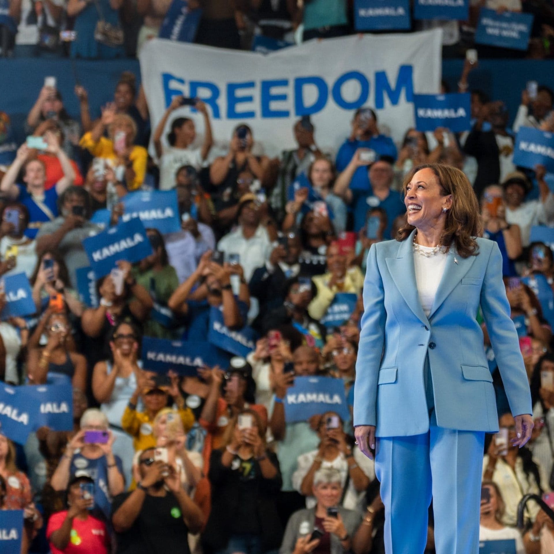 nxnoticias.com-harris-aventaja-ligeramente-preferencias-sobre-trump