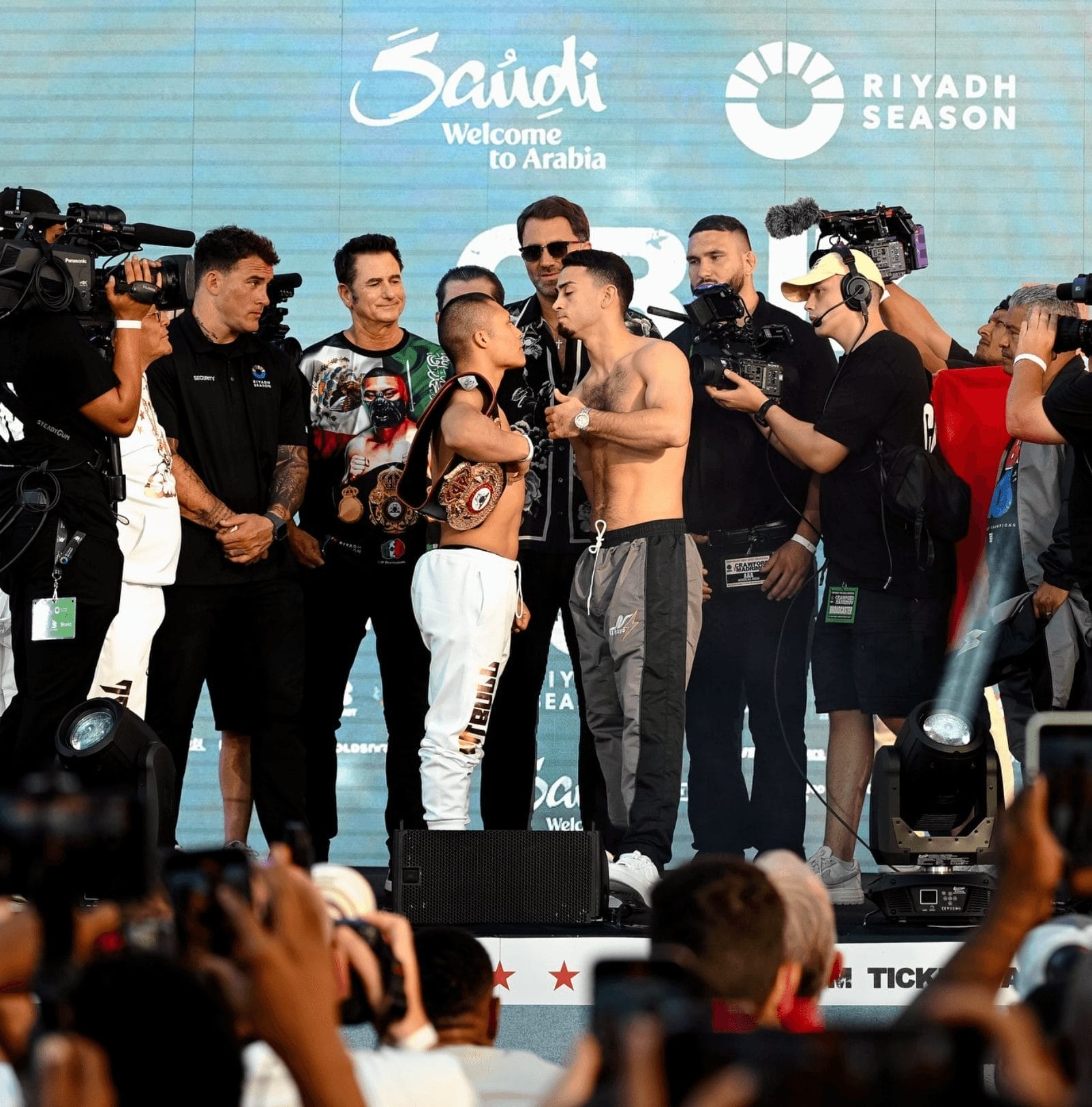 nxnoticias.com-pitbull-cruz-vs-rayo-valenzuela-choque-de-gigantes-mexicanos-en-los-angeles