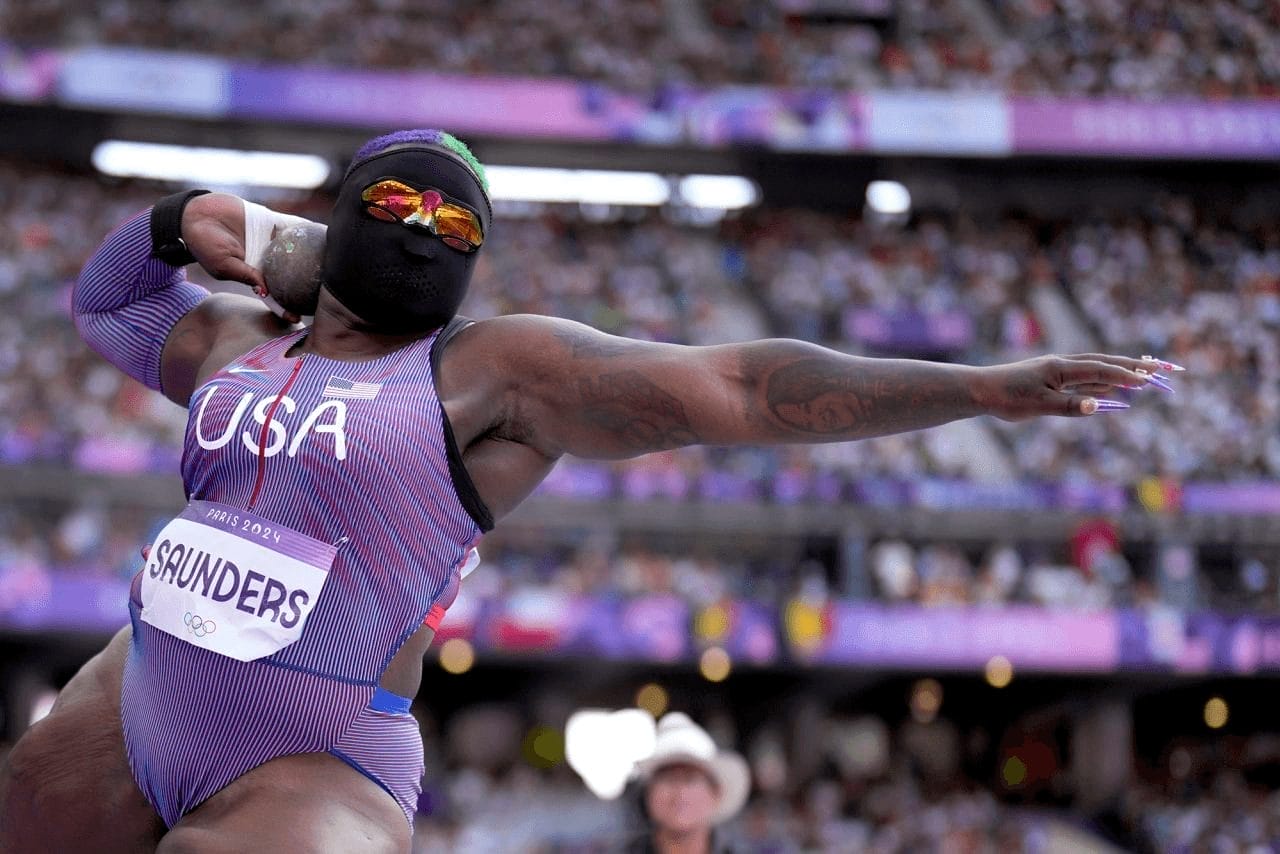 nxnoticias.com-raven-saunders-y-su-mascara-un-simbolo-de-resiliencia-y-expresion