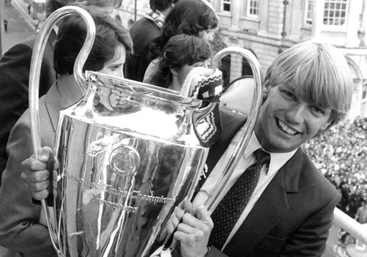 nxnoticias.com-gary-shaw-leyenda-eterna-del-aston-villa