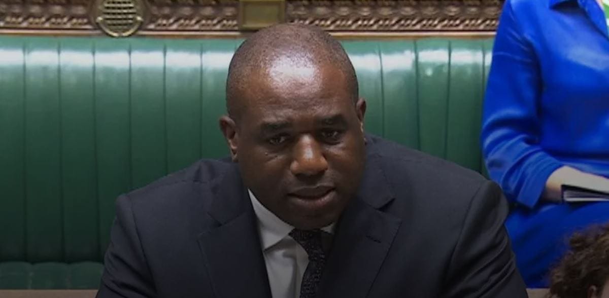 nxnoticias.com-reino-unido-suspende-30-licencias-de-exportacion-de-armas-a-israel