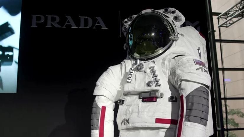 nxnoticias.com-prada-y-axiom-space-presentan-el-traje-con-el-que-se-regresara-a-la-luna-despues-de-mas-de-50-anos