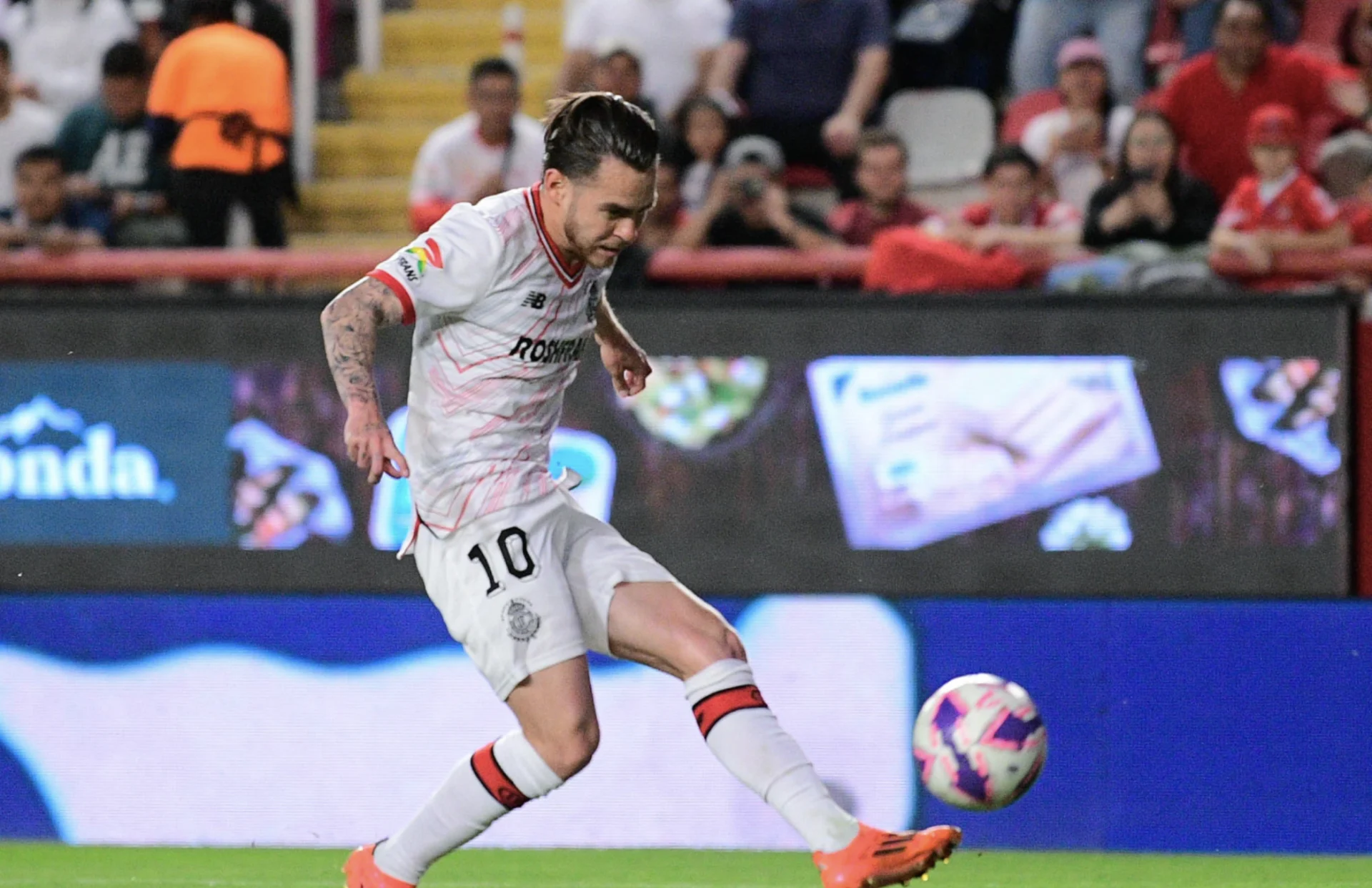 nxnoticias.com-toluca-golea-con-hat-trick-de-canelo-angulo-en-aguascalientes