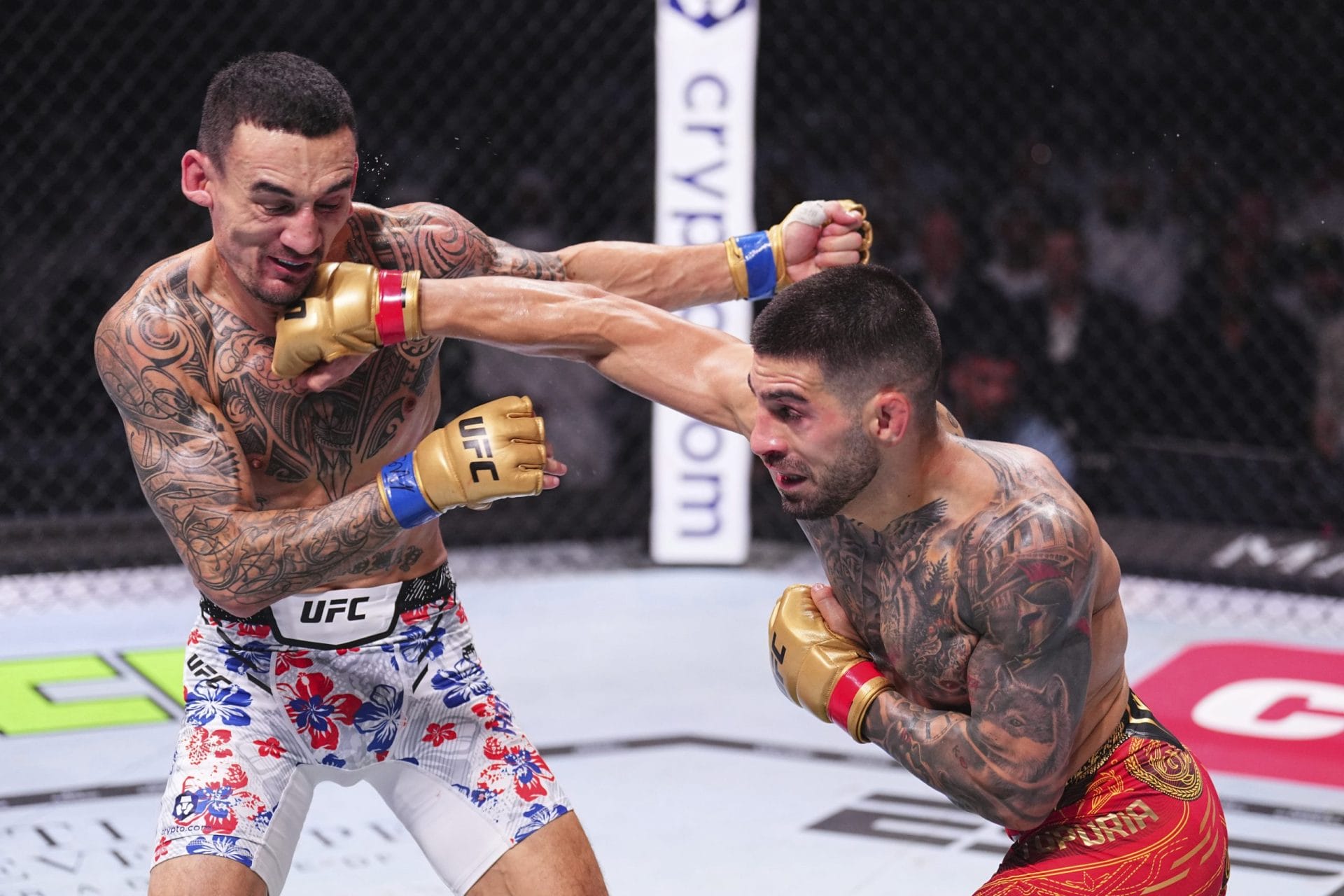 nxnoticias.com-topuria-hace-historia-en-la-ufc-308-al-noquear-a-holloway
