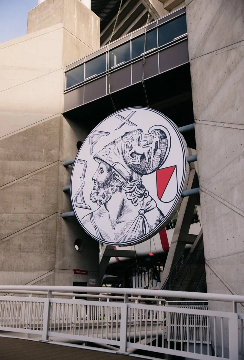 nxnoticias.com-ajax-anuncia-el-regreso-de-antiguo-logo-a-partir-de-la-temporada-2025-26