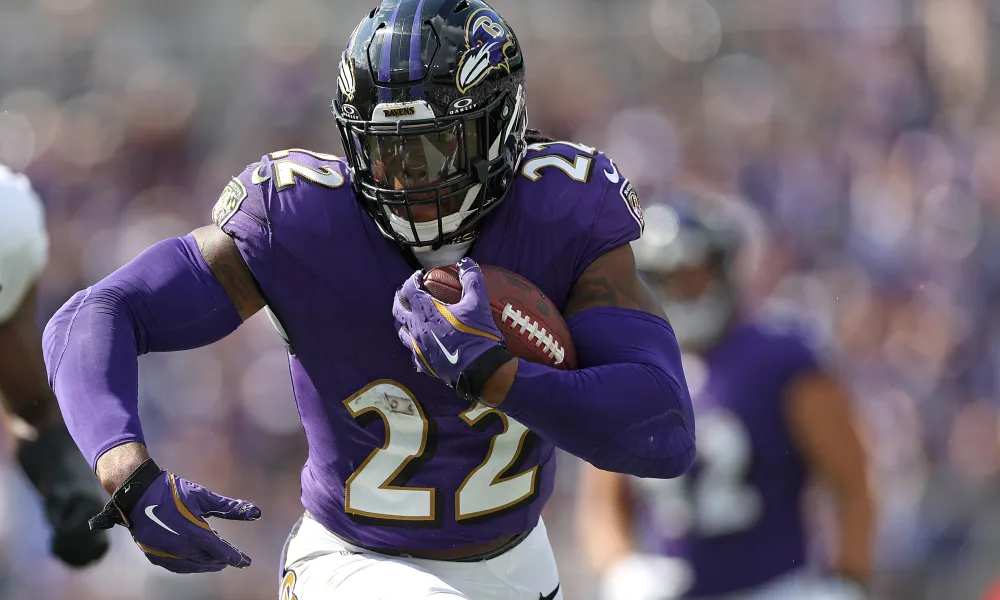 nxnoticias.com-el-corredor-derrick-henry-con-record-de-1000-yardas-con-los-ravens