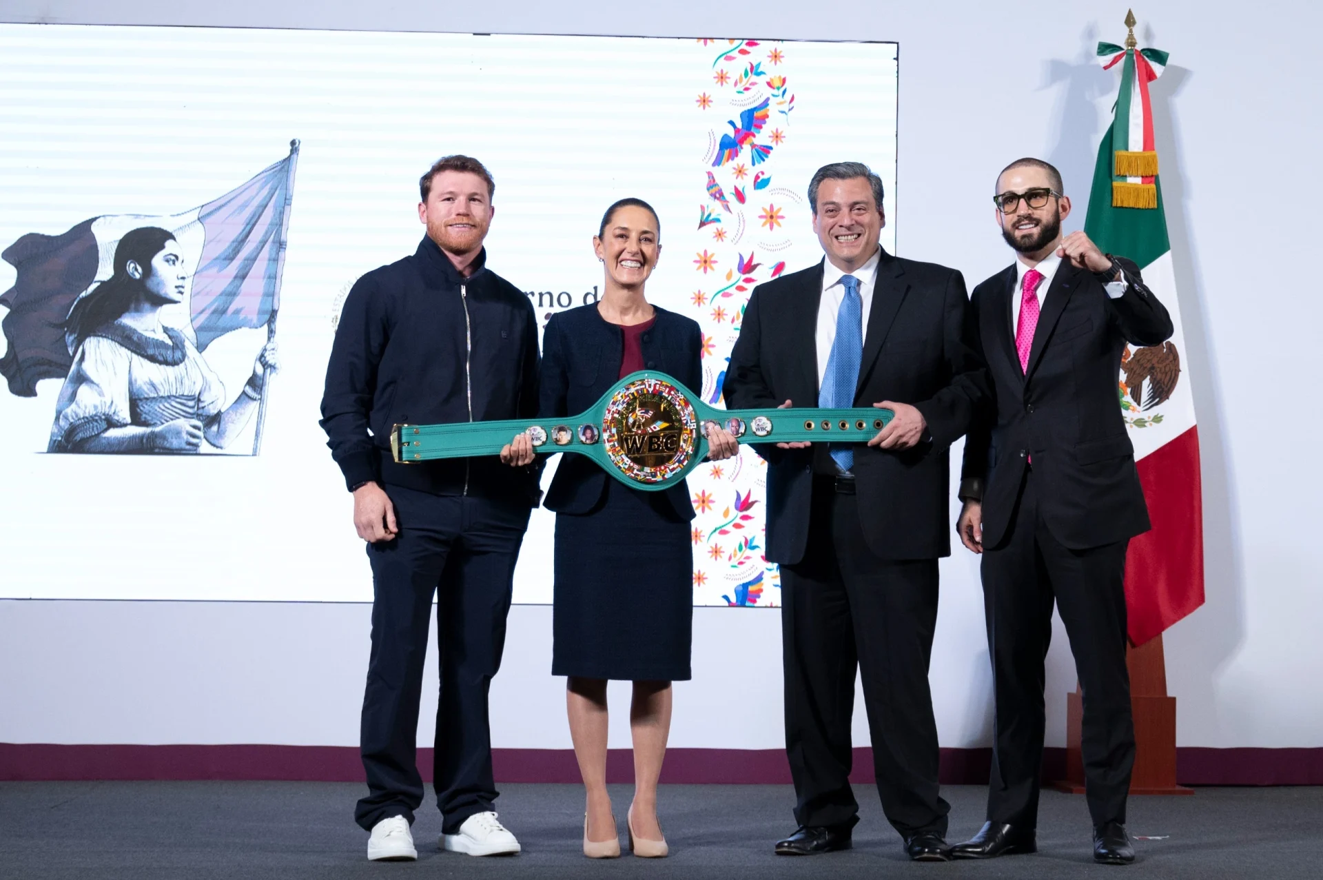 nxnoticias.com-la-presidenta-claudia-sheinbaum-canelo-y-sulaiman-unidos-por-el-box