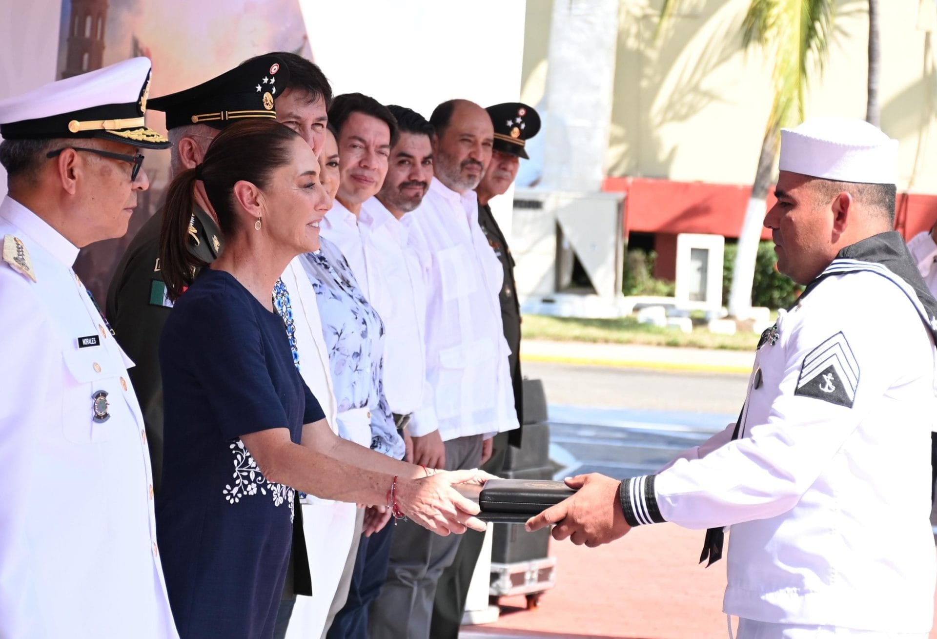 nxnoticias.com-presidenta-sheinbaum-reconoce-a-los-heroes-de-la-marina-desde-manzanillo