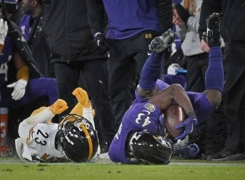 nxnoticias.com-justice-hill-sufre-conmocion-cerebral-en-victoria-de-los-ravens