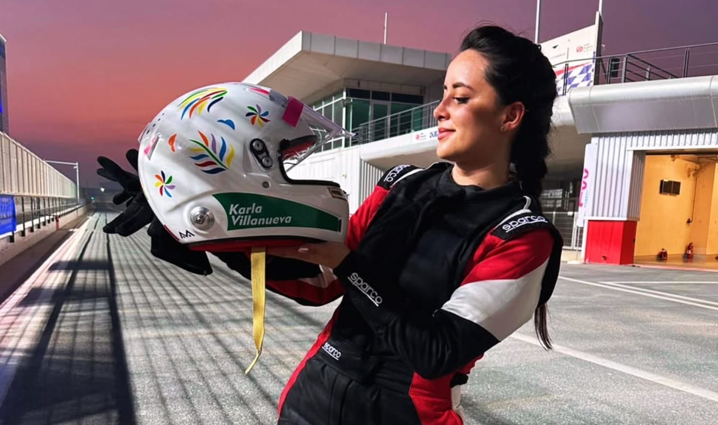 nxnoticias.com-la-mexicana-karla-villanueva-top-10-del-automovilismo-en-dubai