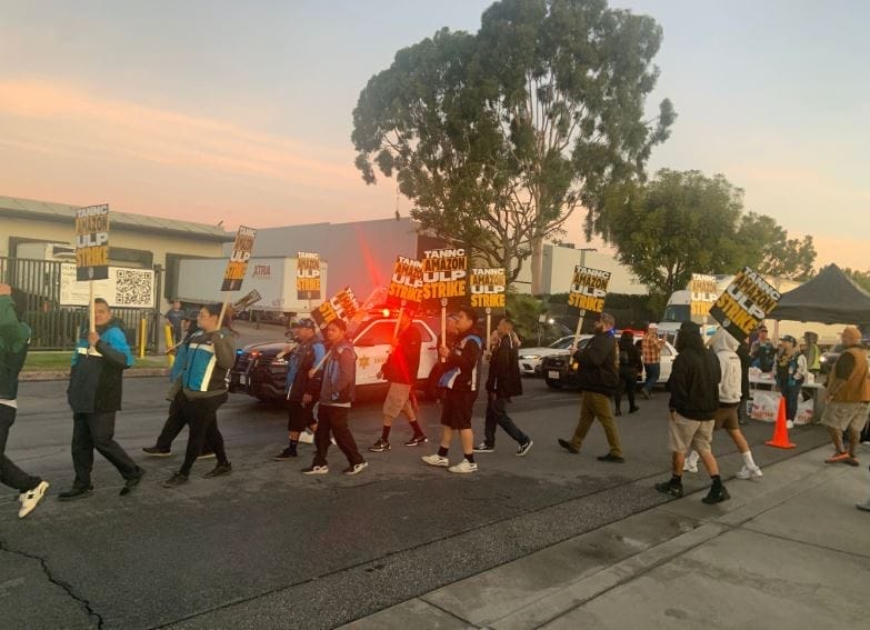 nxnoticias.com-miles-de-empleados-inician-una-huelga-en-instalaciones-de-amazon-en-eu