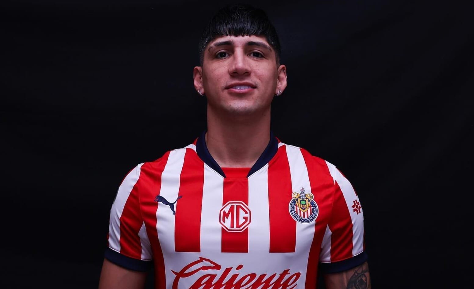 nxnoticias.com-alan-pulido-regresa-a-chivas-tras-cinco-anos-de-ausencia