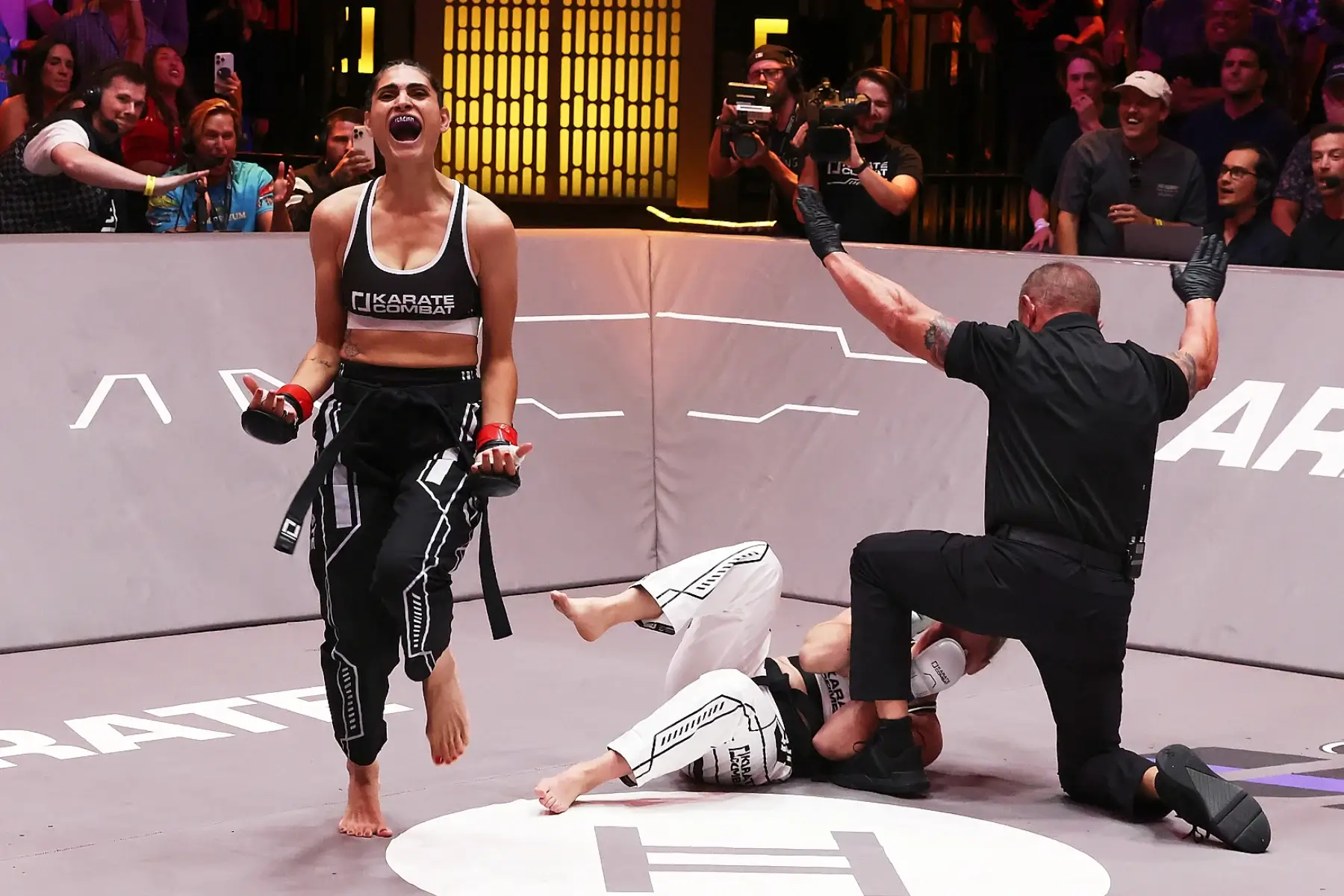 nxnoticias.com-aline-pereira-la-hermana-del-campeon-de-ufc-alex-pereira-brilla-con-tremendo-nocaut