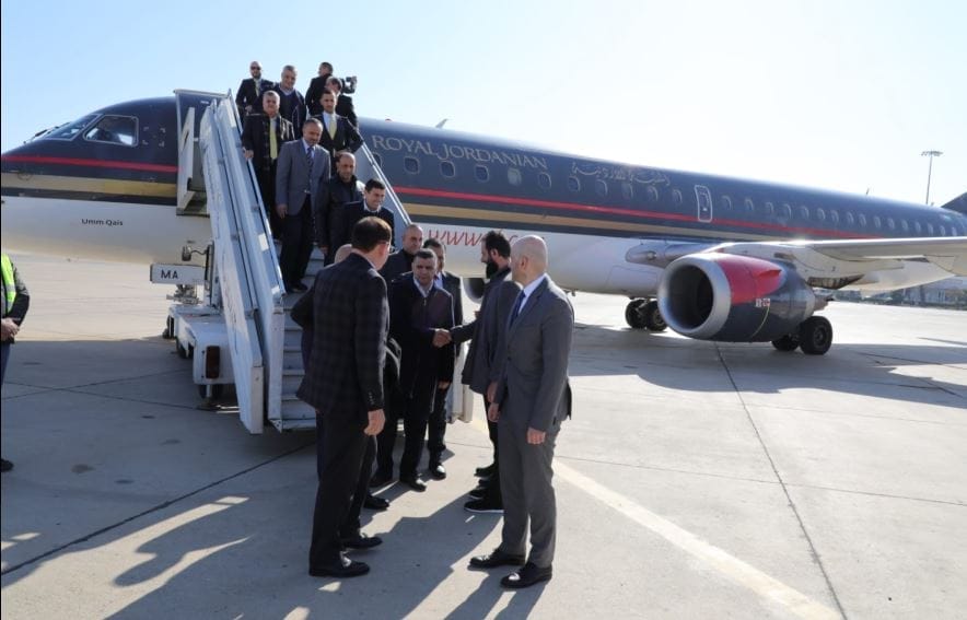 nxnoticias.com-aterrizo-primer-vuelo-de-prueba-en-damasco-tras-caida-de-regimen-de-bashar-al-assad