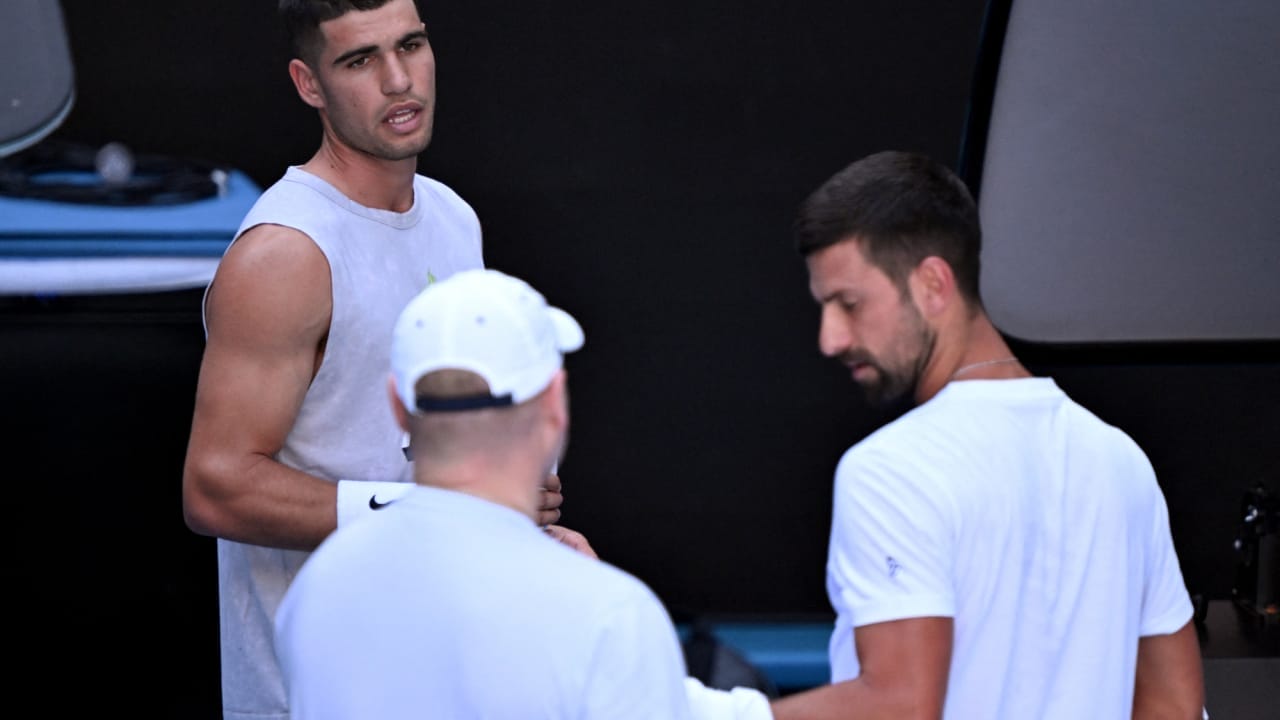 nxnoticias.com-djokovic-y-alcaraz-se-enfrentaran-en-un-vibrante-duelo-en-el-abierto-de-australia-2025