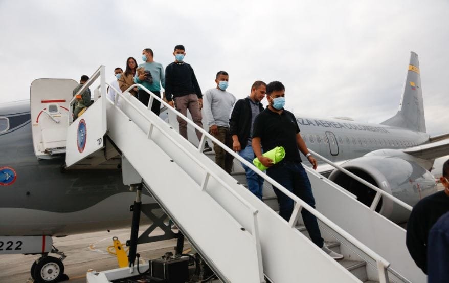 nxnoticias.com-llegan-dos-aviones-a-colombia-con-deportados-de-estados-unidos