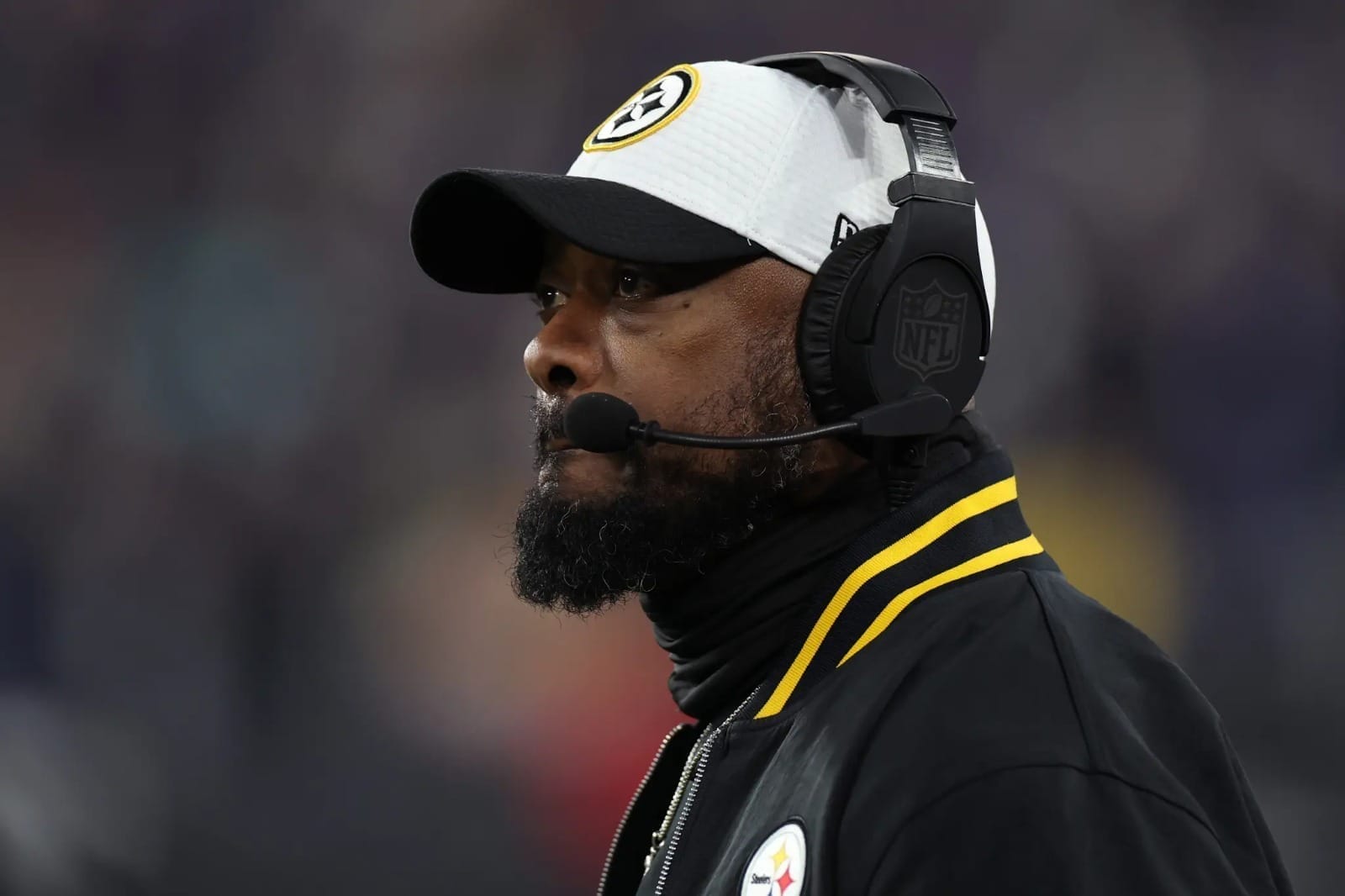 nxnoticias.com-mike-tomlin-reafirma-su-compromiso-con-los-steelers-ahorren-tiempo