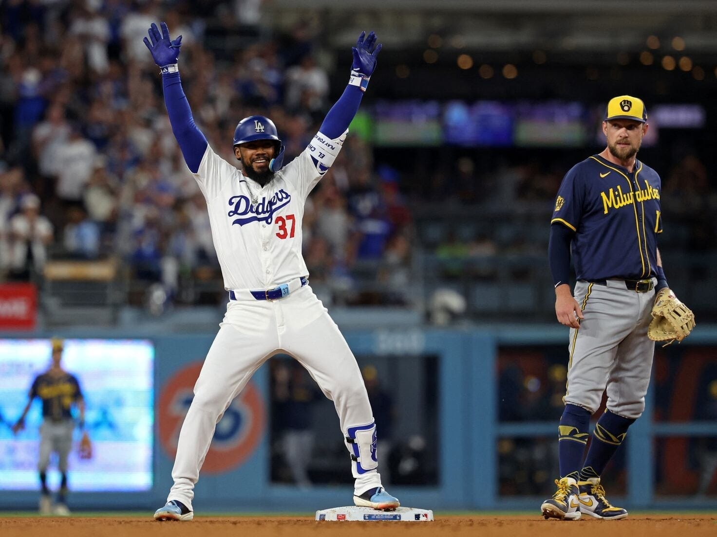 nxnoticias.com-teoscar-hernandez-renueva-con-los-dodgers