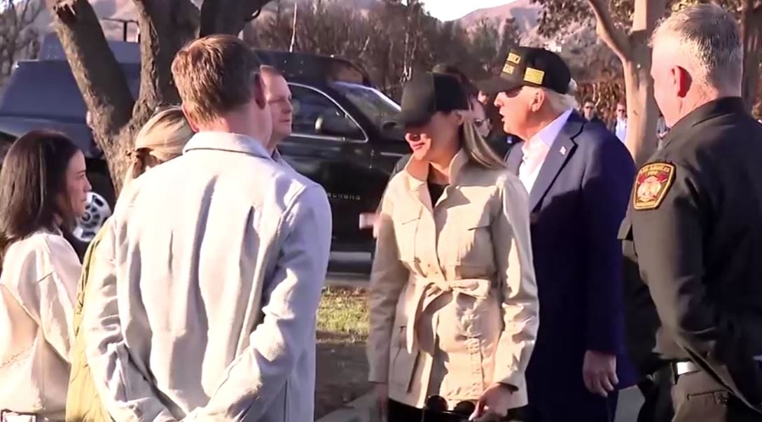 nxnoticias.com-trump-visita-zona-devastada-en-palisades-afirma-que-solucionara-el-problema