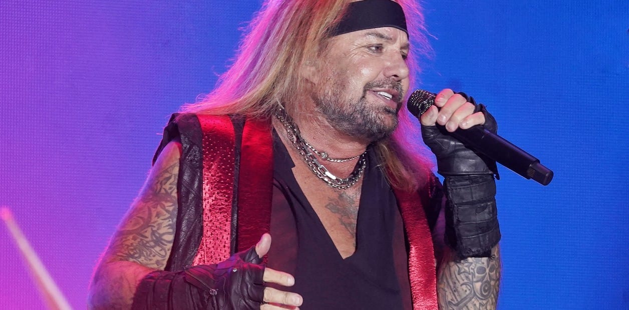 nxnoticias.com-choca-jet-privado-de-vocalista-de-motley-crue-hay-un-muerto