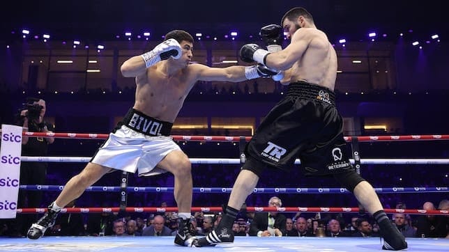 nxnoticias.com-dmitry-bivol-hace-historia-vence-a-beterbiev-y-es-el-nuevo-rey-del-semipesado