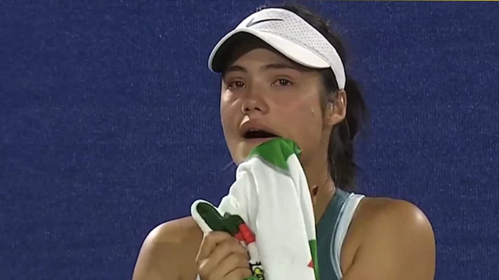 nxnoticias.com-la-tenista-emma-raducanu-rompe-en-llanto-tras-sufrir-acoso-en-torneo-de-dubai