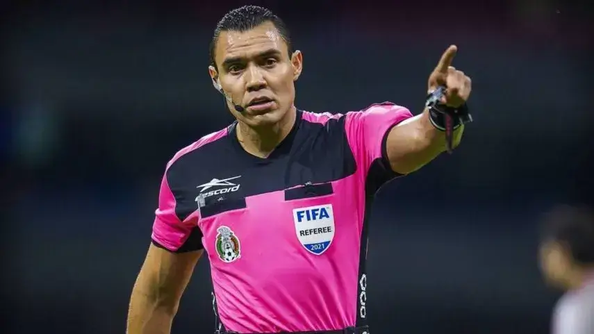 nxnoticias.com-polemica-en-concacaf-el-arbitro-marco-antonio-ortiz-pidio-un-autografo-a-messi