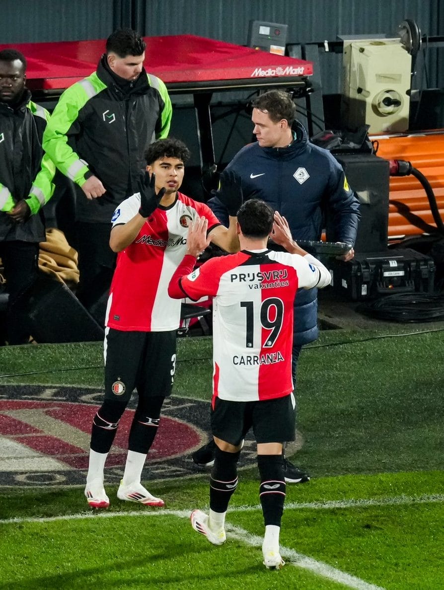 nxnoticias.com-stephano-carrillo-se-estrena-con-feyenoord-y-deja-buenas-sensaciones